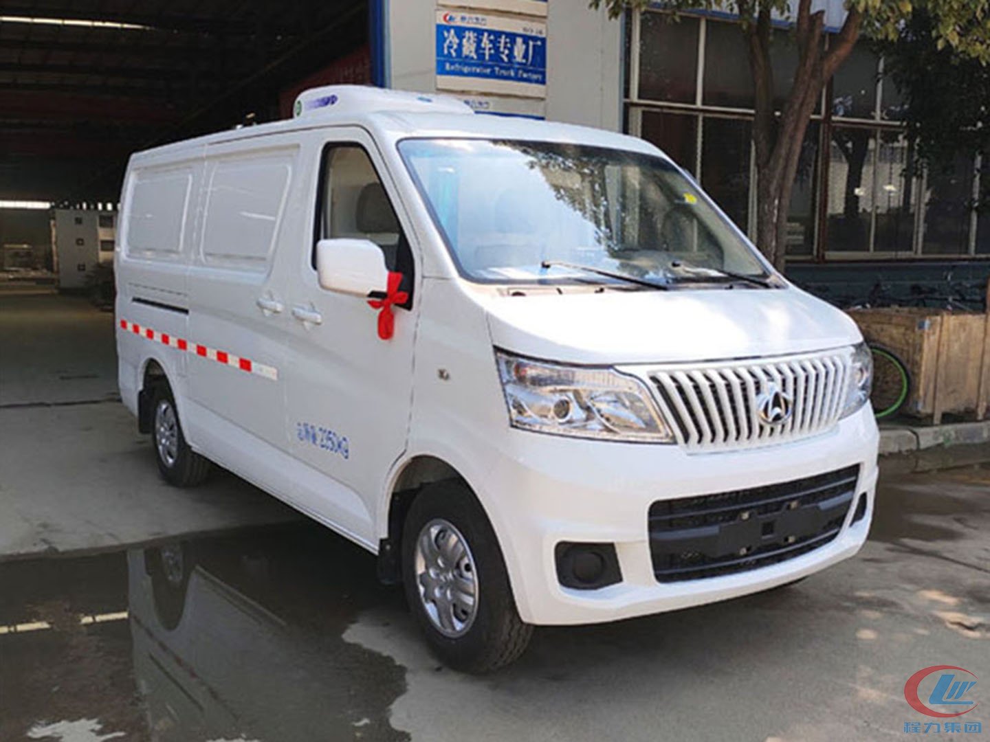 長(zhǎng)安睿行M80冷藏車