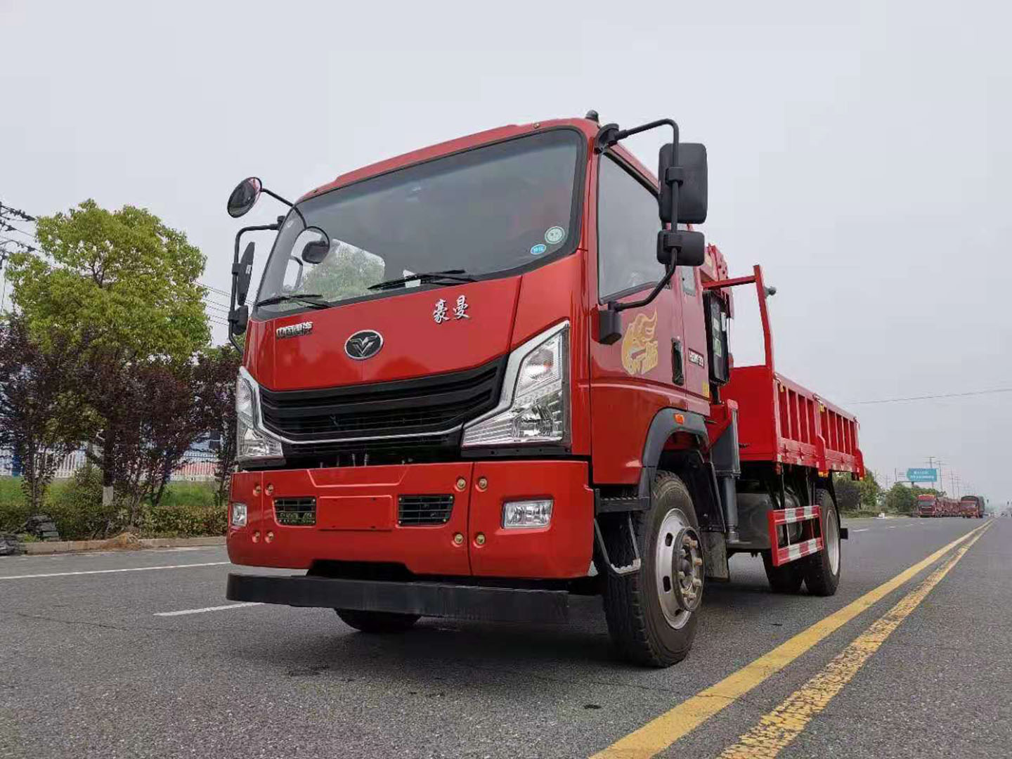 國(guó)六重汽豪曼3900軸距隨車(chē)吊