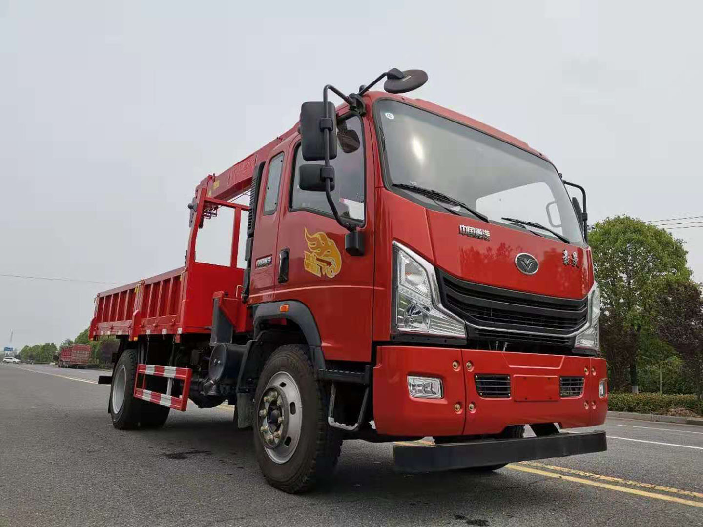 國(guó)六重汽豪曼6.3噸隨車(chē)吊