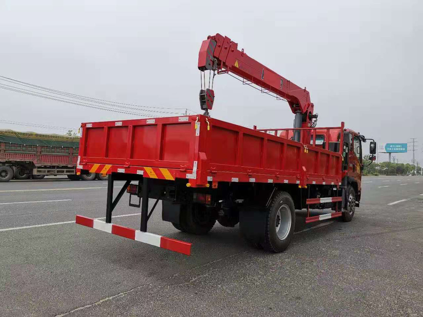 國(guó)六重汽豪曼8噸隨車(chē)吊