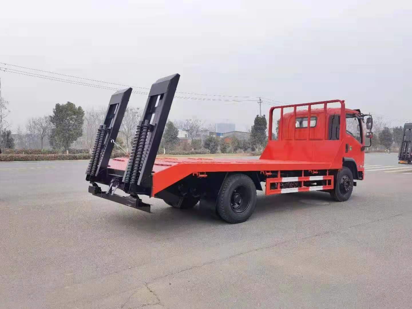 國(guó)六東風(fēng)福瑞卡平板運(yùn)輸車圖片