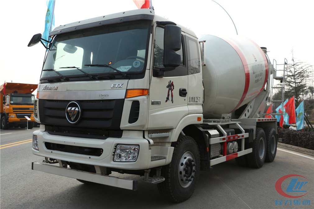 程力集團(tuán)福田歐曼攪拌車(chē)高清圖