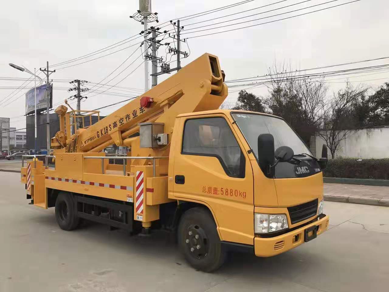 程力江鈴18米高空作業(yè)車側面圖