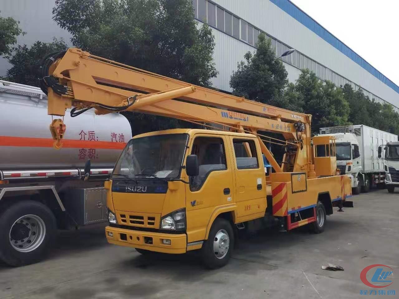 慶鈴14-16-18米高空作業(yè)車側面圖