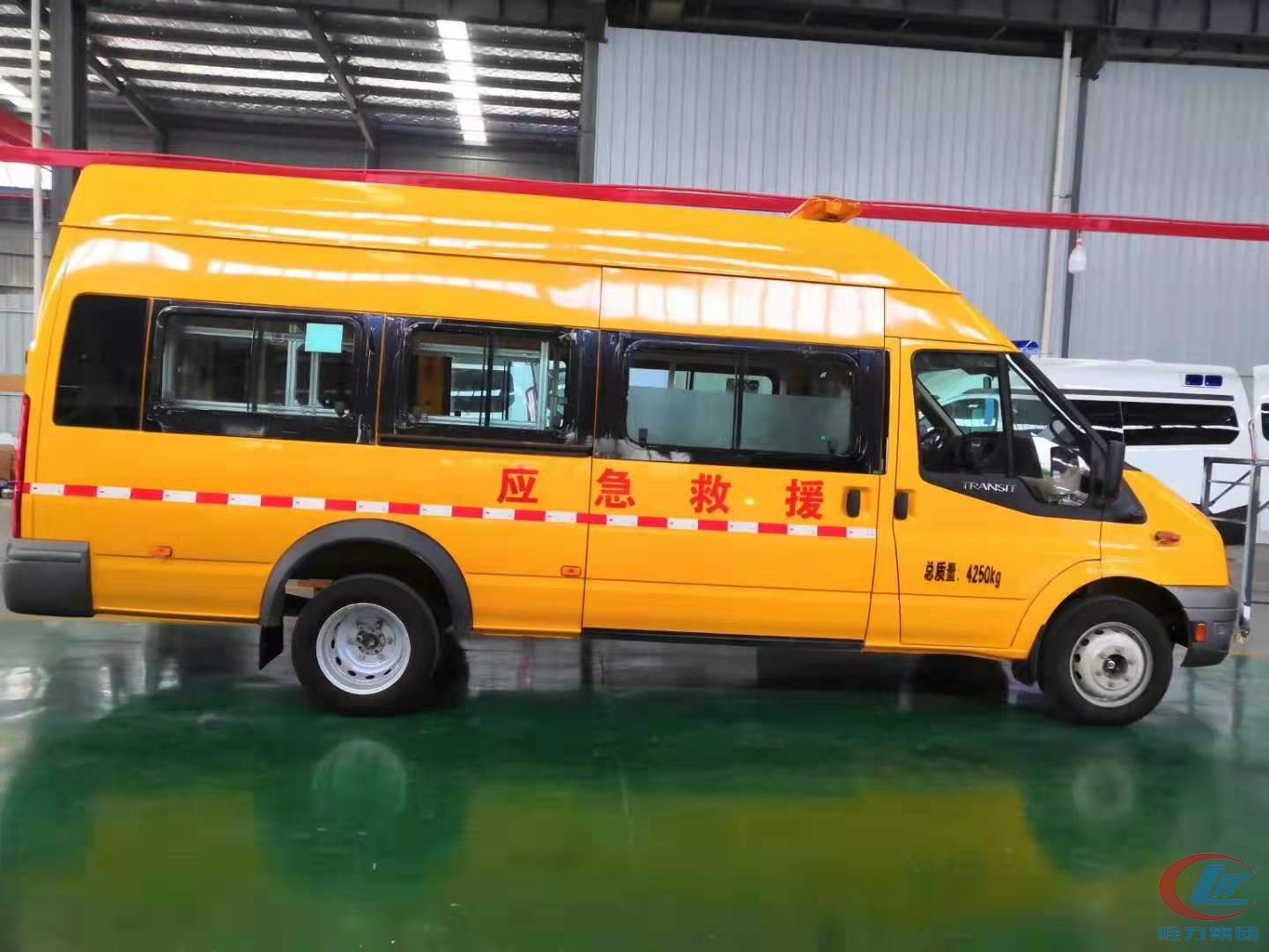 福特新時(shí)代客運(yùn)版救護(hù)車，福特應(yīng)急救援車